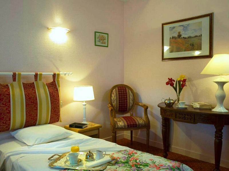 Hotel Logis Chez Bach Chaussin Exterior foto