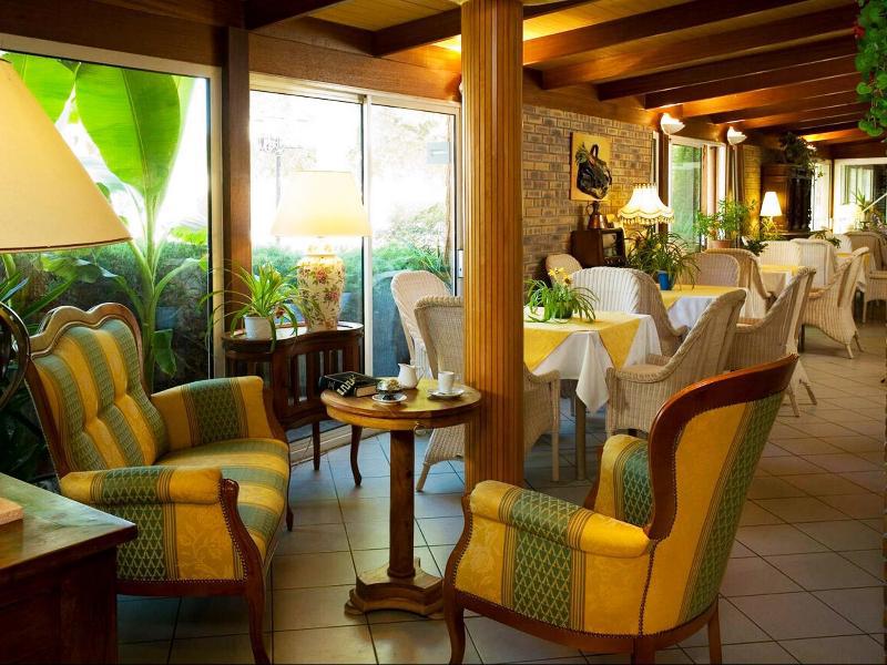 Hotel Logis Chez Bach Chaussin Exterior foto